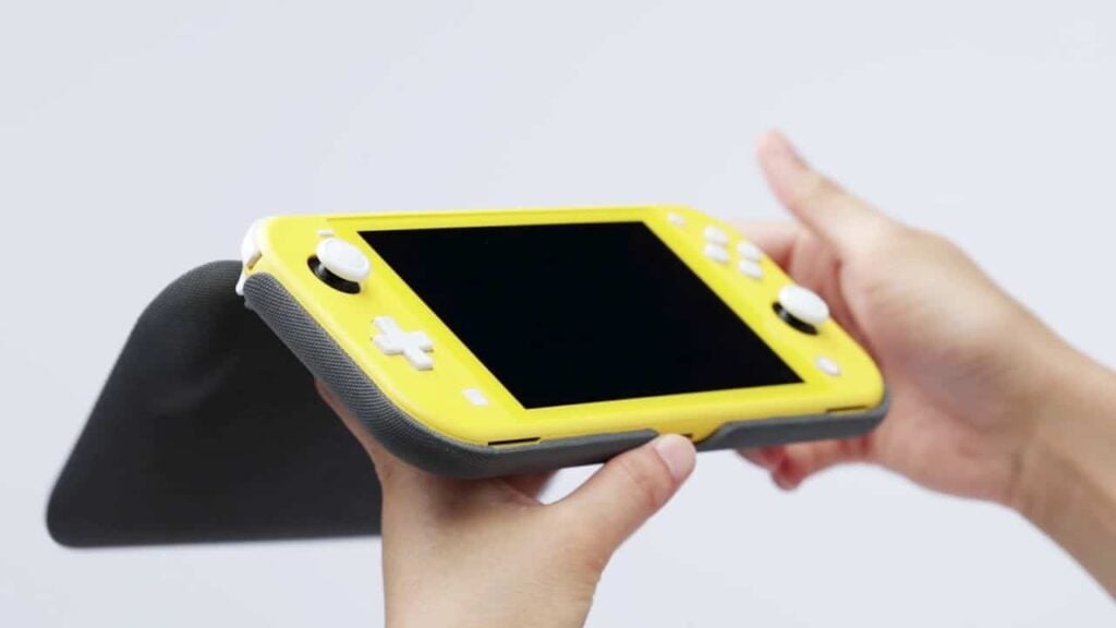 Lite Flip Cover + Screen Protector Set coming Early 2020