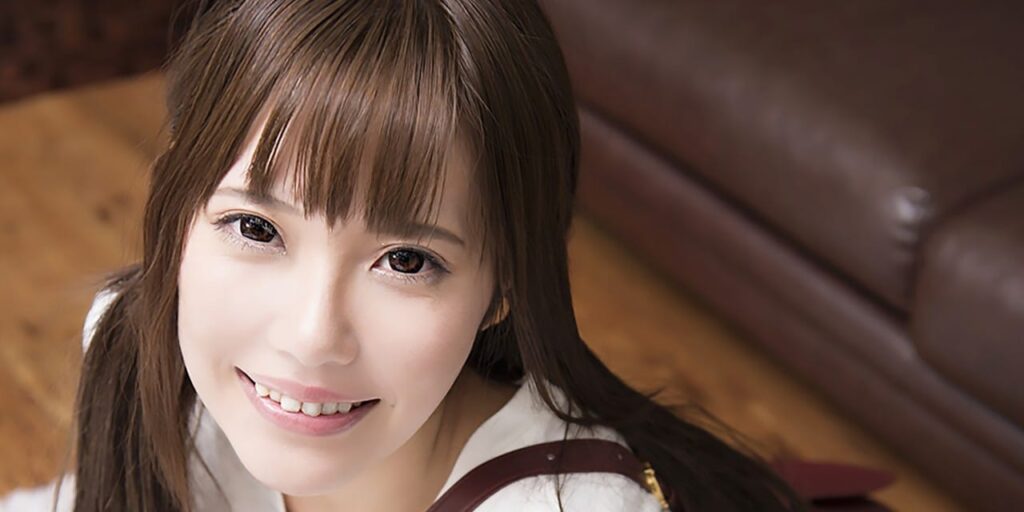 Pure / Electric Love “Look at my eyes!” – Moe Yamauchi –